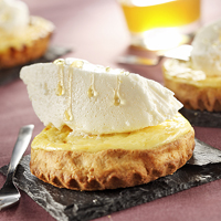 photo culinaire de tartelette de chèvre au miel sur pogne dorée apap vercors